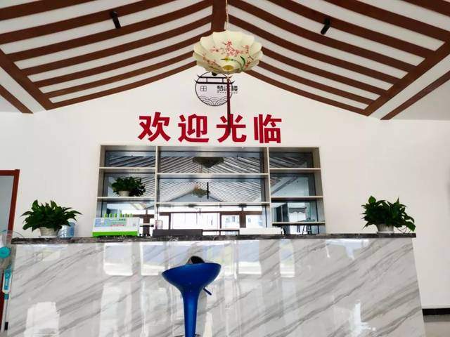 刚刚，云梦城东这个建筑首度曝光，听说要开业老板免费送霸王餐，咋回事？？？