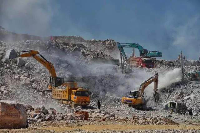 湘西机场及道路项目建设指挥部召开第二次会，确定这些事