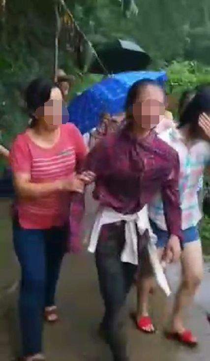 心痛！玉林两母女办完助学贷款回家路上被洪水冲走，母亲不幸身亡