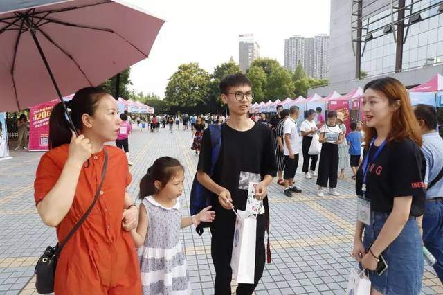 欢迎你，新三大人！直击2019三峡大学迎新现场