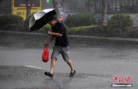 台风“杨柳”靠近海南启动防汛防风Ⅳ级应急响应