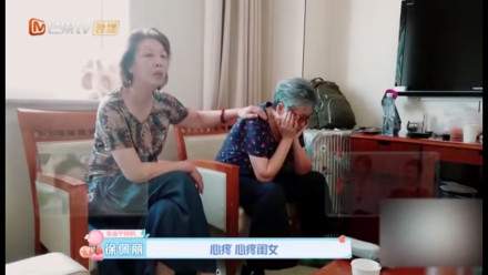 感动，哪个母亲不心疼自己的孩子呢？李艾妈妈产房外痛哭