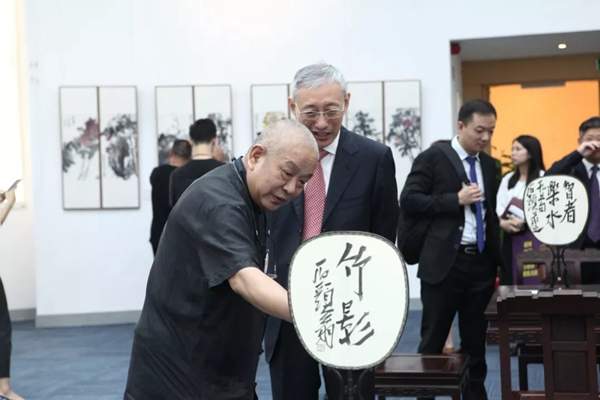 「泰山石敢当｜张志民作品展」在澳门大学成功举办