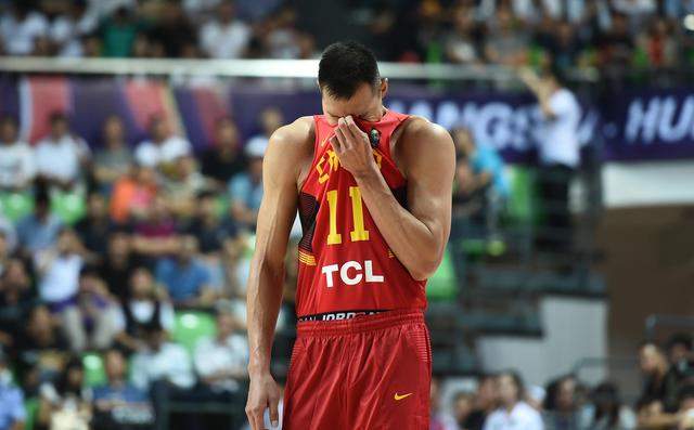 FIBA排名更新：中国男篮不降反升，球迷表现却反差巨大