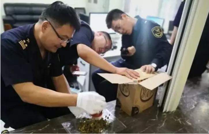 国足门将张鹭醉驾被刑拘