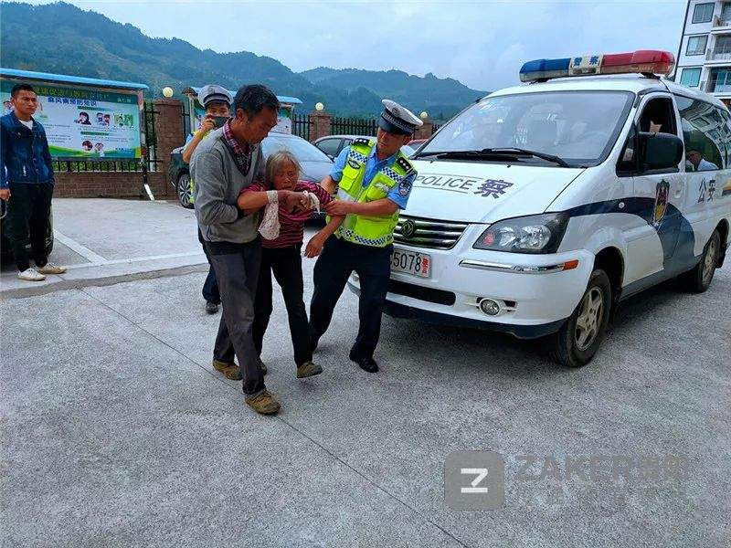 遵义六旬老太手指被机器切断！交警驾车送医！医生：送医及时