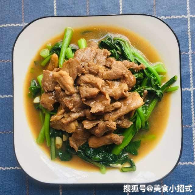 瘦肉盖菜心，香而不腻，下饭一级棒