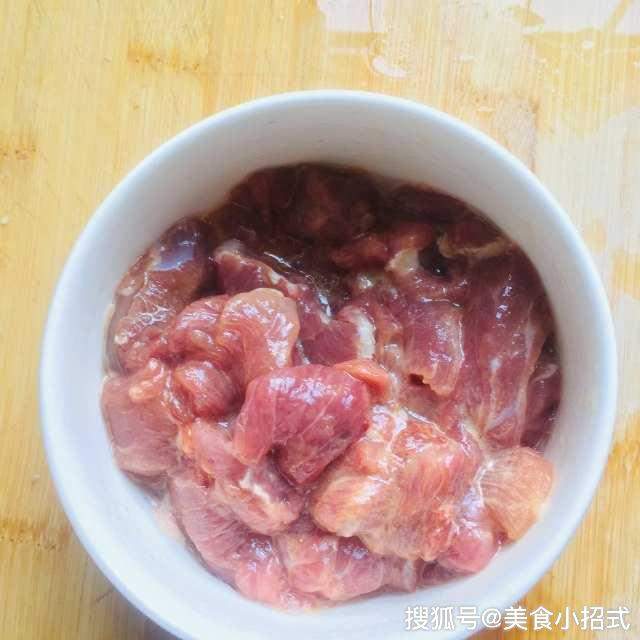 瘦肉盖菜心，香而不腻，下饭一级棒