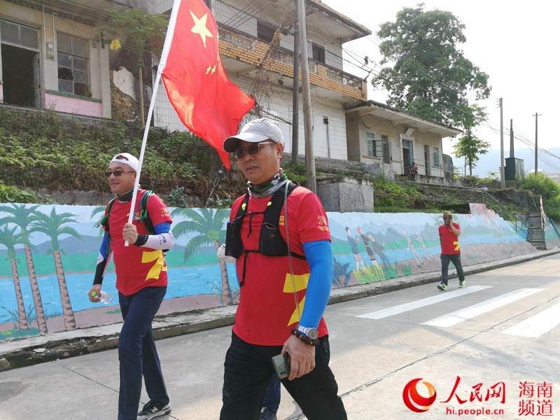 与祖国同行！500余名徒友重走琼崖红军路