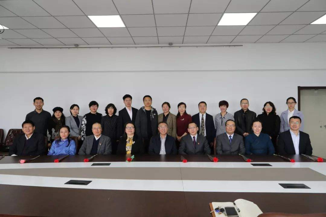 内蒙古师范大学“歌唱祖国——庆祝新中国成立70周年”合唱比赛网络投票火热来袭~快来为你心仪的队伍打call！