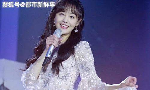 女明星真实素颜大对比：杨紫郑爽、赵丽颖谁的差别最大？