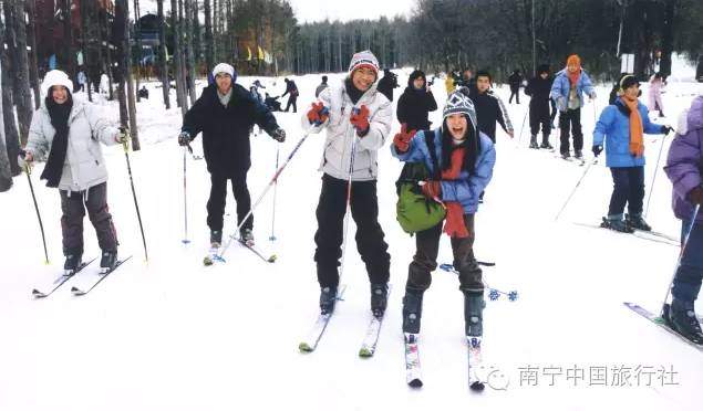 东北雪乡纯玩！哈尔滨、亚布力ClubMed顶级滑雪、中国童话雪乡、泼水成冰纯玩双飞六日游！