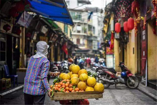 东南亚水果滞销，中国购泰国19亿水果