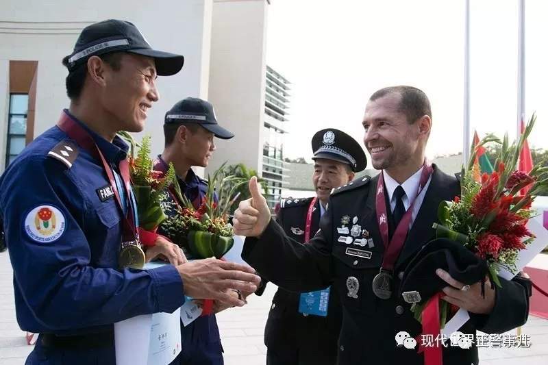 这个特警不太“刚”