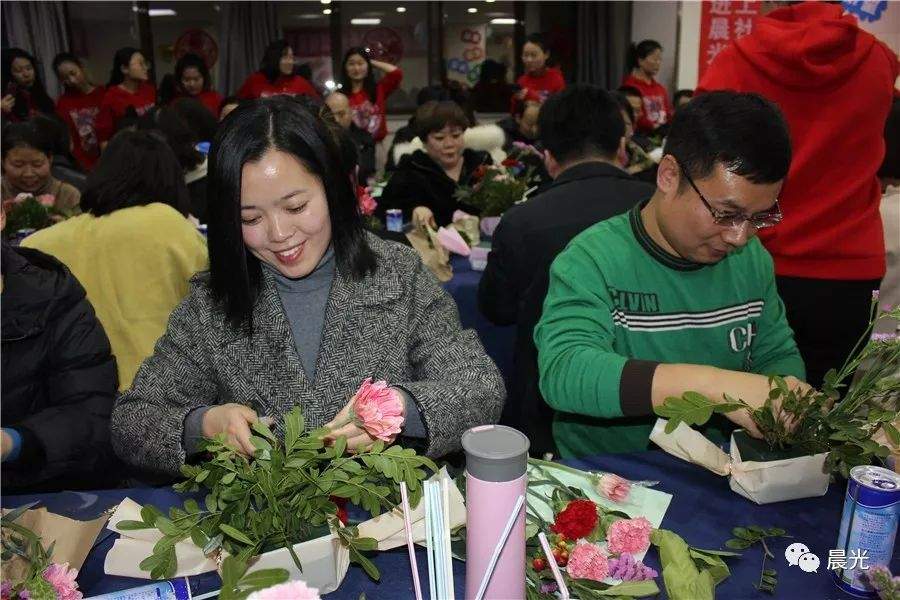 花香四溢的晨光2019精英汇今晚举办