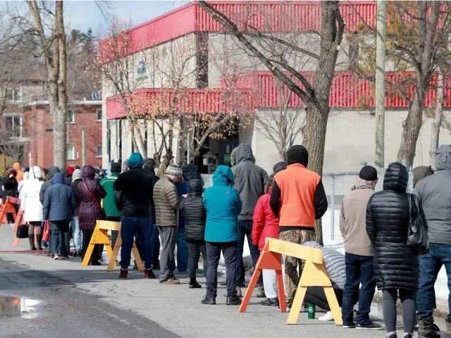 加拿大总理警示市民不要出境旅行!渥太华停课,关闭设施,检测中心首日排长队！