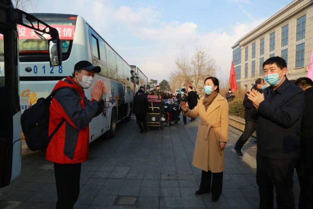 向英雄致敬！大庆驰援武汉医疗队回家啦~