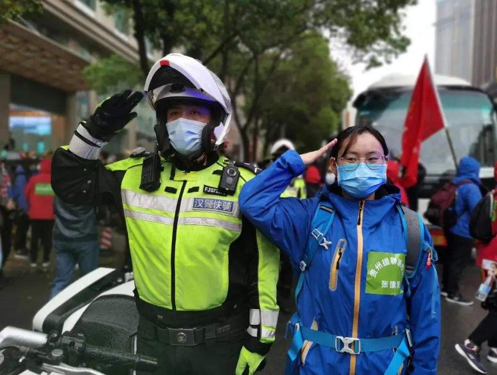 辛苦了！援助武汉的最后一批贵州医疗队一个不少的平安回家啦！