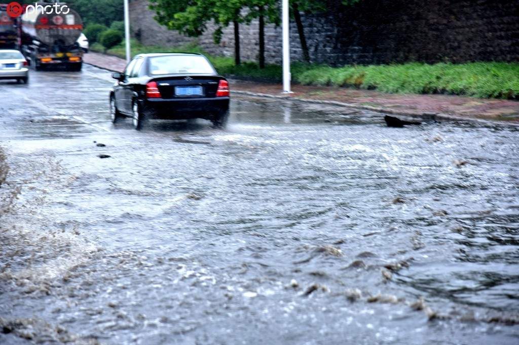 全国多地迎来入夏首场大雨