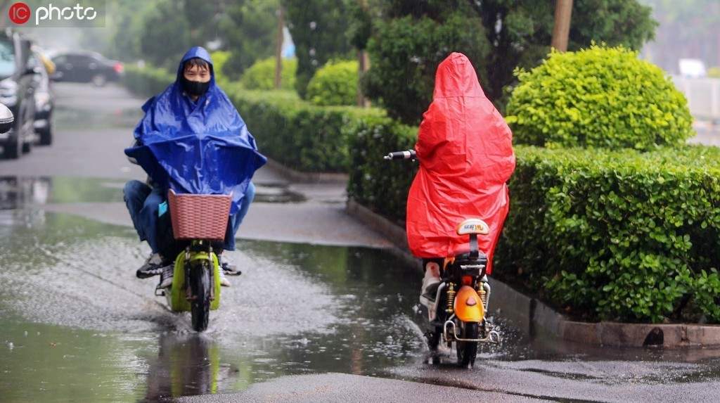 全国多地迎来入夏首场大雨