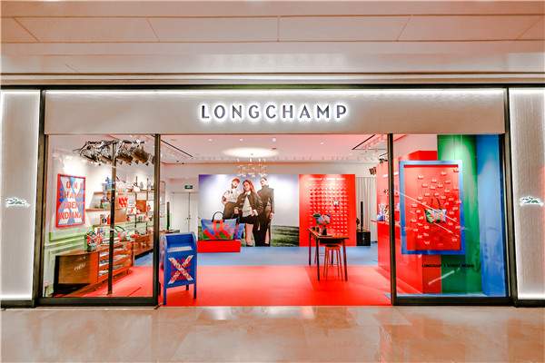 焕新经典 携爱而来 LONGCHAMP X ROBERT INDIANA 系列发布