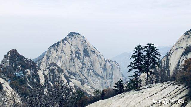 华山脚下村民一辈子都没有登上过华山，你所向往的正是他人厌烦的