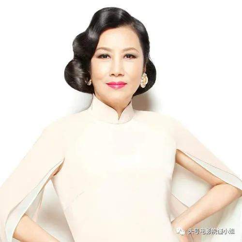 何鸿燊治丧委员会名单公布:李嘉诚不意外,女星汪明荃和赌王啥关系