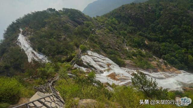 天台山大瀑布，中国最有影响力的瀑布群之一，自古以来就名闻天下