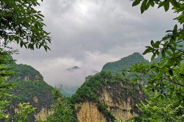 山西又一景点走红，人称长治“小桂林”，悬泉飞瀑不输九寨沟