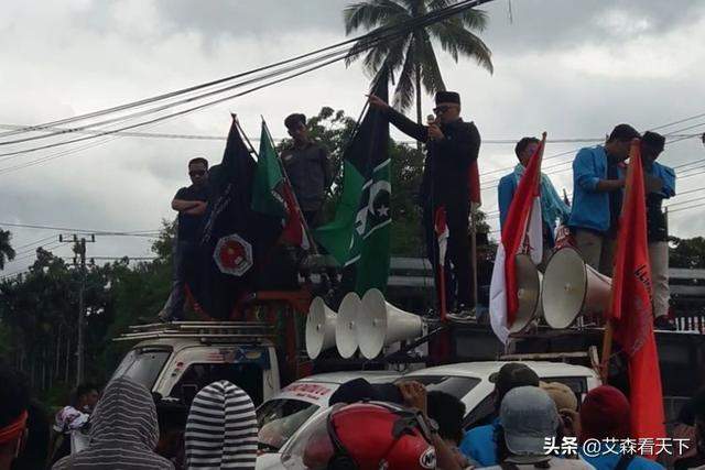 中国劳工在印尼，已成炒作政治话题，本土华裔也忧虑更“受歧视”