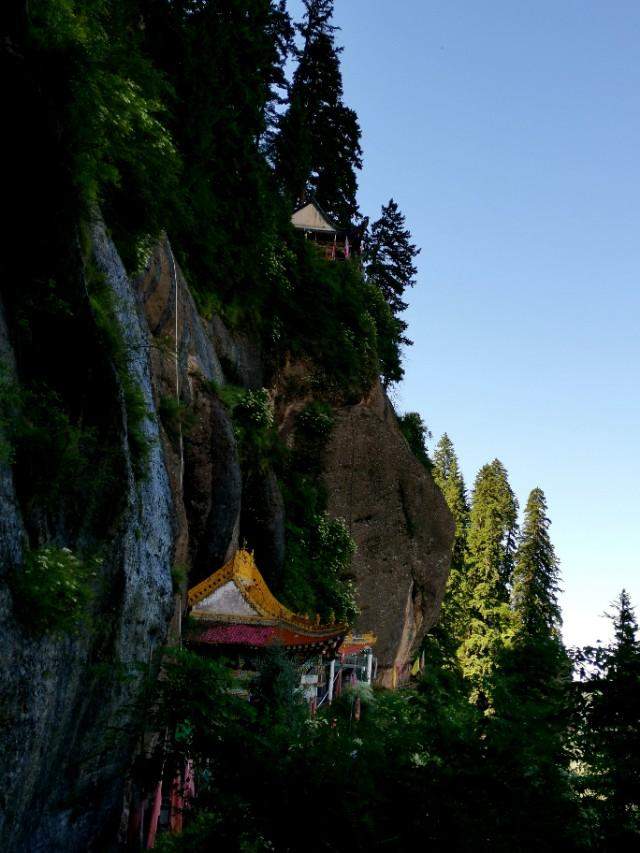 甘肃临夏松鸣岩自然风景区