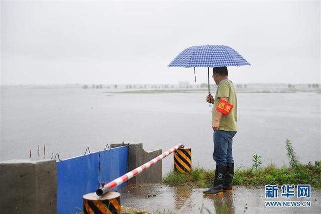 八百里洞庭成“悬湖”！湖面与二层楼顶几乎持平