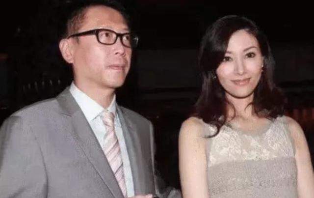 妈妈是李嘉欣，爸爸许晋亨，“试管”儿子的长相一言难尽