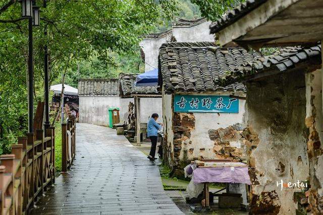 一下雨石台就成了仙境，安徽这座小县城，美景早晚藏不住