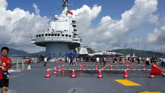 参观辽宁号航空母舰，零距离接触首艘航空母舰，超高清多图