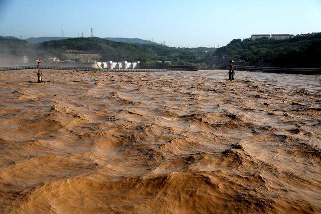 小浪底大量泥沙下泄给黄河下游带来什么变化