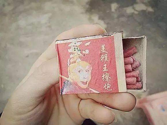 老照片：100张80年代过年照，看完都是满满的回忆