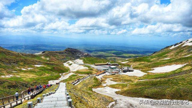 吉林靠运气才能看到全景的高山湖 每年百万游客中仅30%有幸看得到