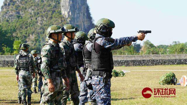 “反恐联演-2019”火热展开 各国参演官兵进行实弹射击训练