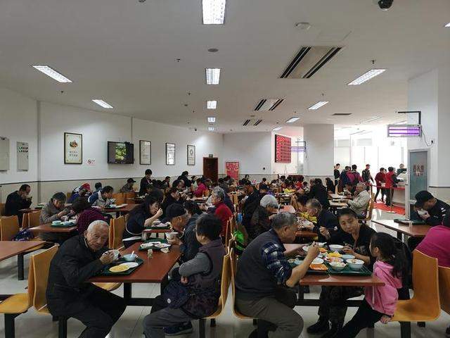 杭州一政府食堂周末向社会开放：与市民共享资源