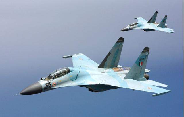 Сухой Су-30/Sukhoi Su-30系列多用途战斗机——综述