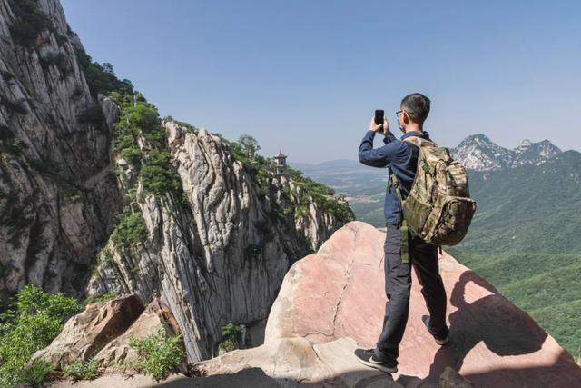 河南嵩山的景色在五岳中能排第几？让我们徒步去看一看