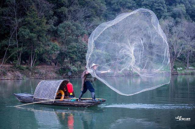 行走在婺源，那幅水墨丹青绘就的画卷