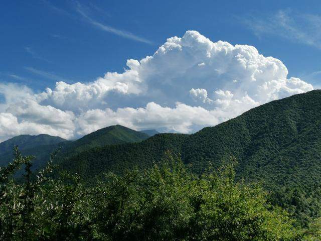 甘肃临夏松鸣岩自然风景区