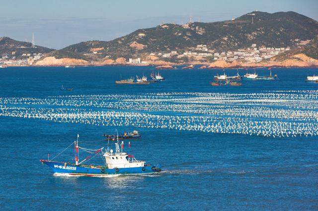 国内最美的18个避暑胜地，夏季均温20°C，有海岛有名山有草原