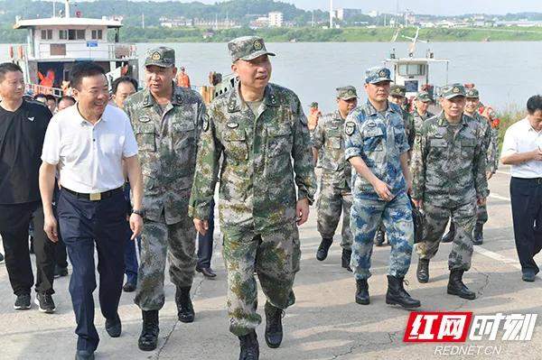 这几位将军率队前线抗洪，林向阳已任东部战区陆军司令员