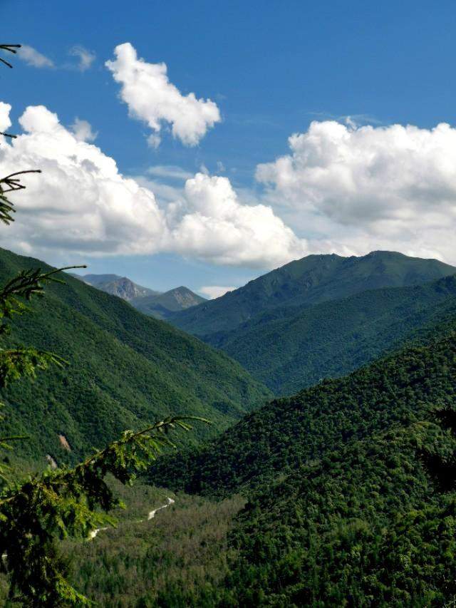 甘肃临夏松鸣岩自然风景区