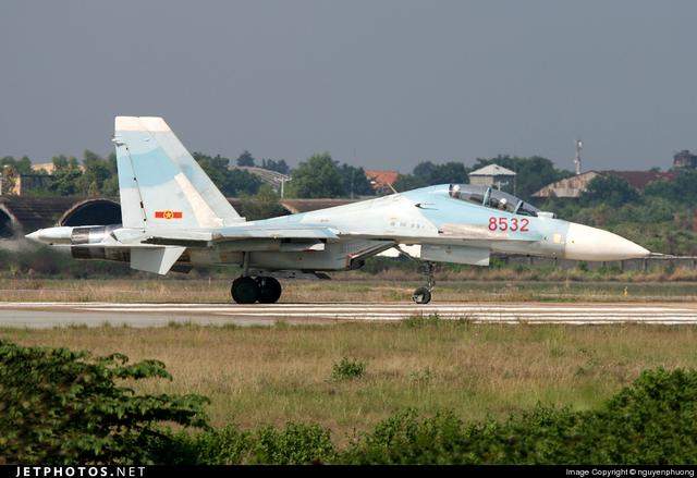 Сухой Су-30/Sukhoi Su-30系列多用途战斗机——综述