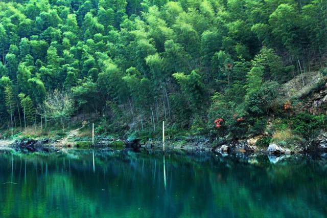 美丽的上饶五府山风景山水如画廊。