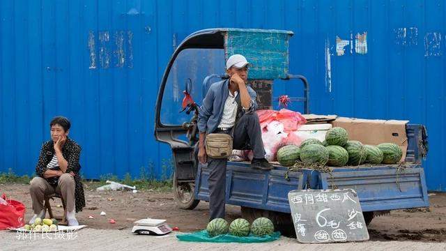 灵宝：涧口集市上的地摊儿